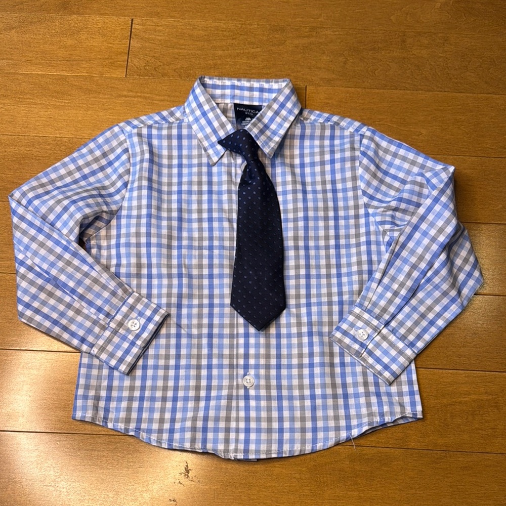 NWOT Nautica Blue and White Checkered Shirt with Navy Tie 3T
